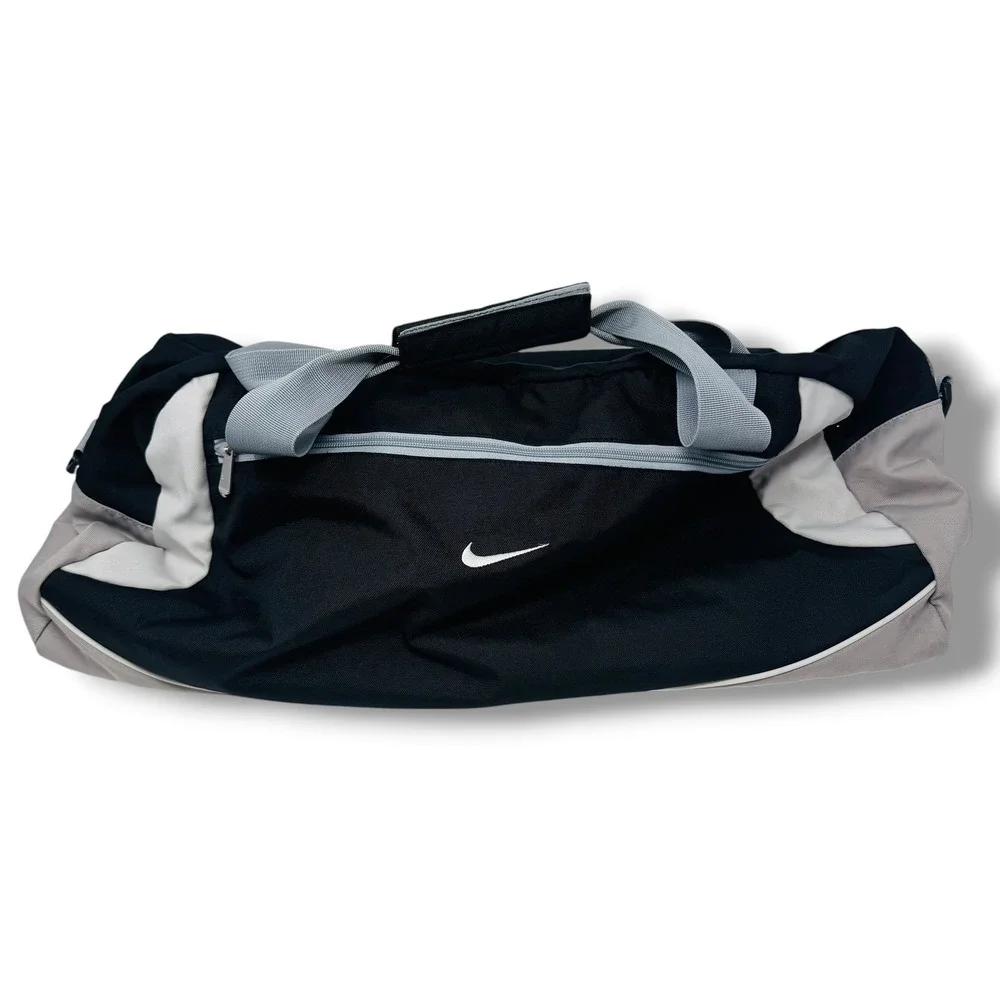 Vintage Nike Duffle Bag Black Gray White Swoosh Logo Gym Travel Carry On‎ Sport